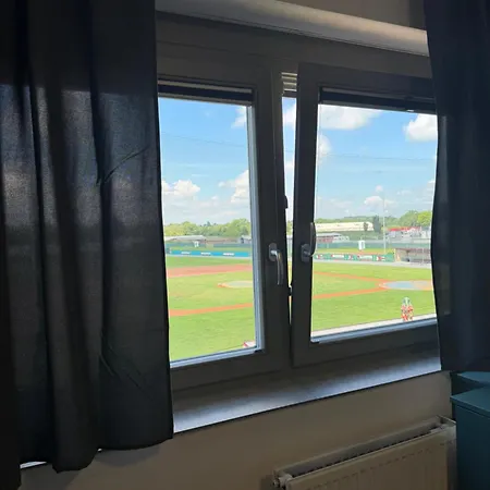 Skokani Baseball דירה